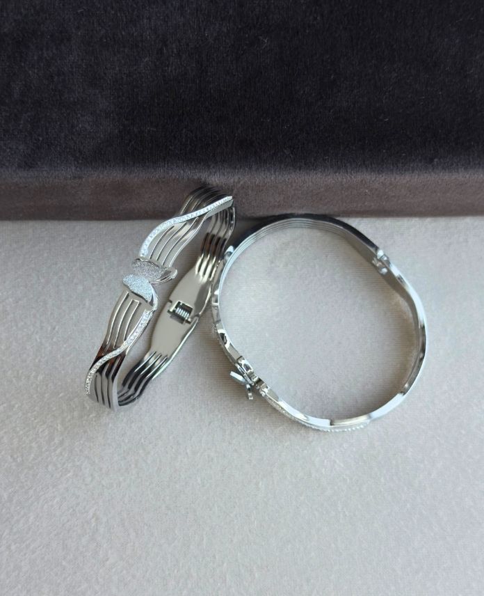 Çelik Kelebek Taşlı Kelepçe