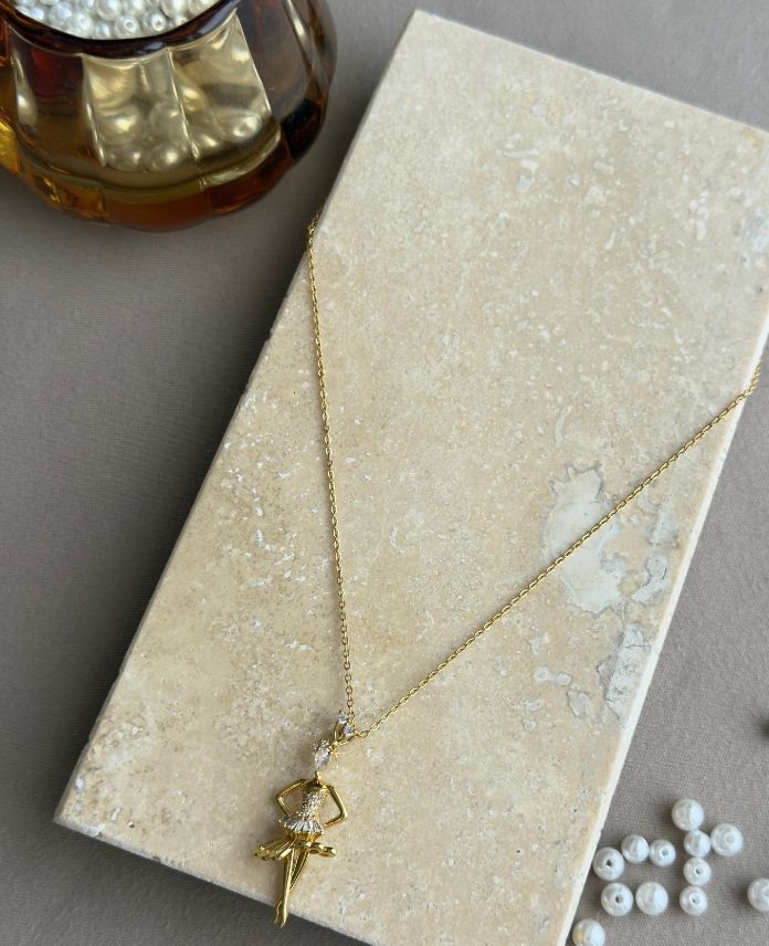 Çelik Balerin Taşlı Kolye