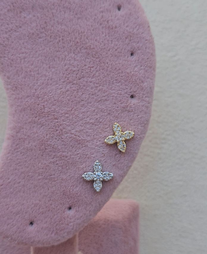 Çelik Çiçek Taşlı (Arkası Düz) Piercing