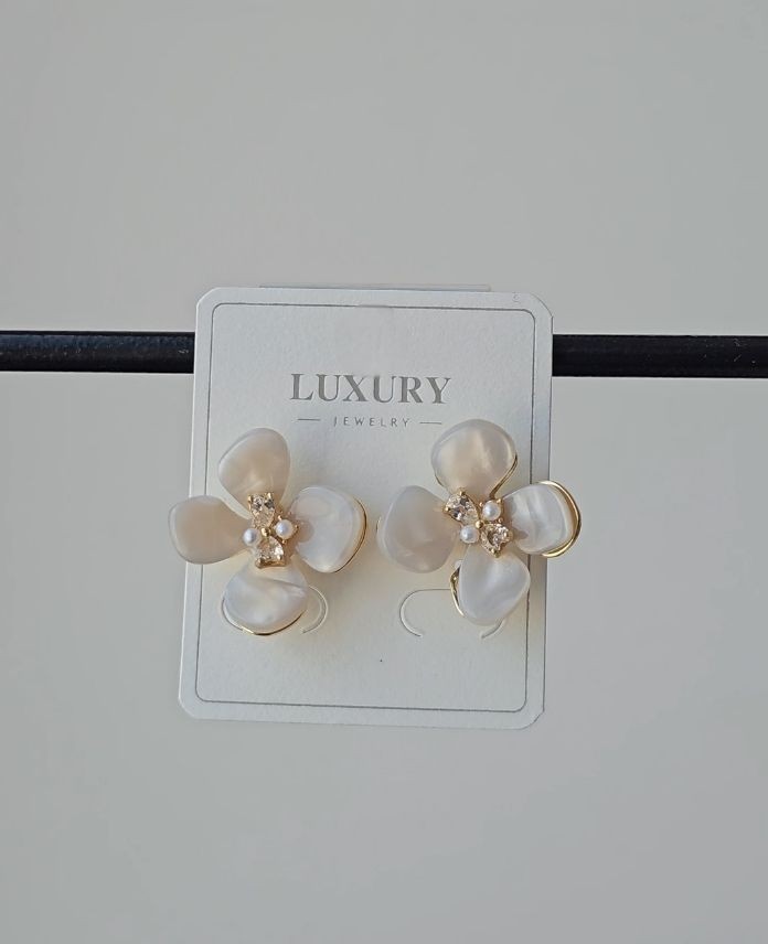 Luxury Çiçek Sedefli Küpe