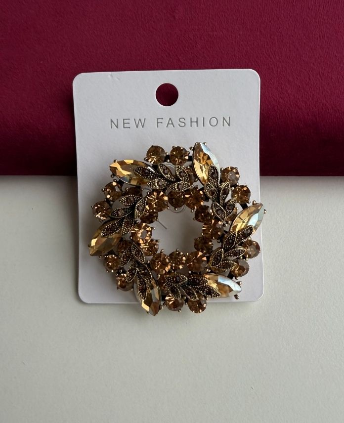 Pirinç Çiçek Taşlı Broş