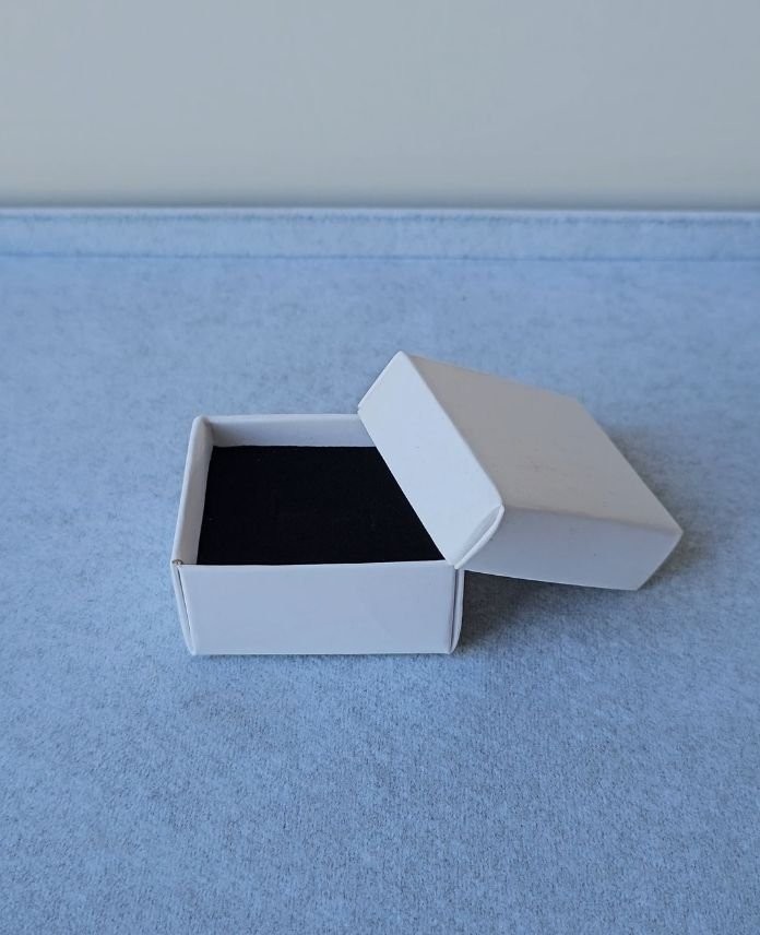 Aksesuar 3X4X6Cm Süngerli Beyaz Kutu