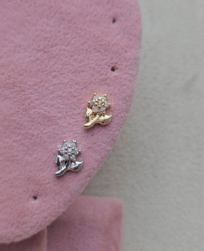 Çelik Gül Taşlı (Arkası Düz) Piercing