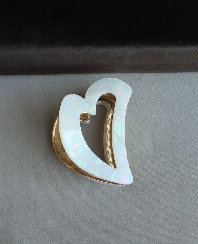 Aksesuar Kemik Kalp Beyaz Küpe