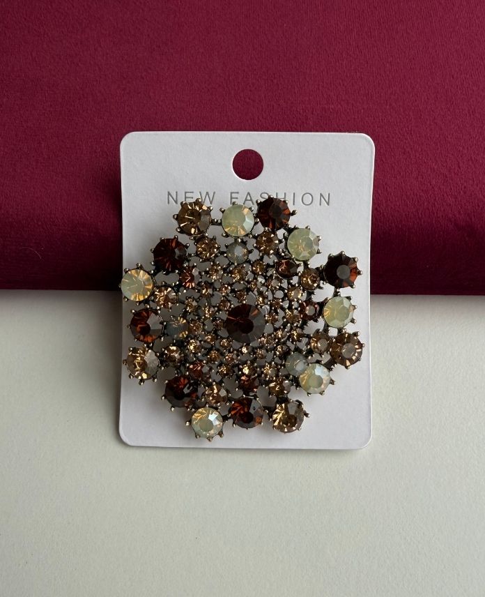 Pirinç Çiçek Taşlı Broş