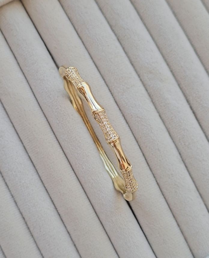 Xuping Bambo Taşlı Gold Kelepçe