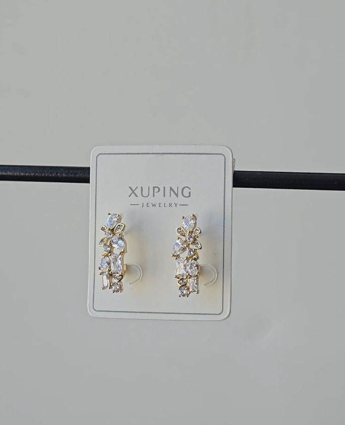 Xuping Kurdele Taşlı Gold Küpe
