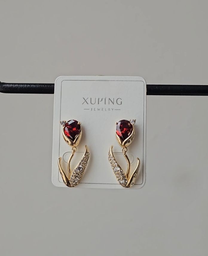 Xuping Gül Kırmızı Taşlı Gold Küpe