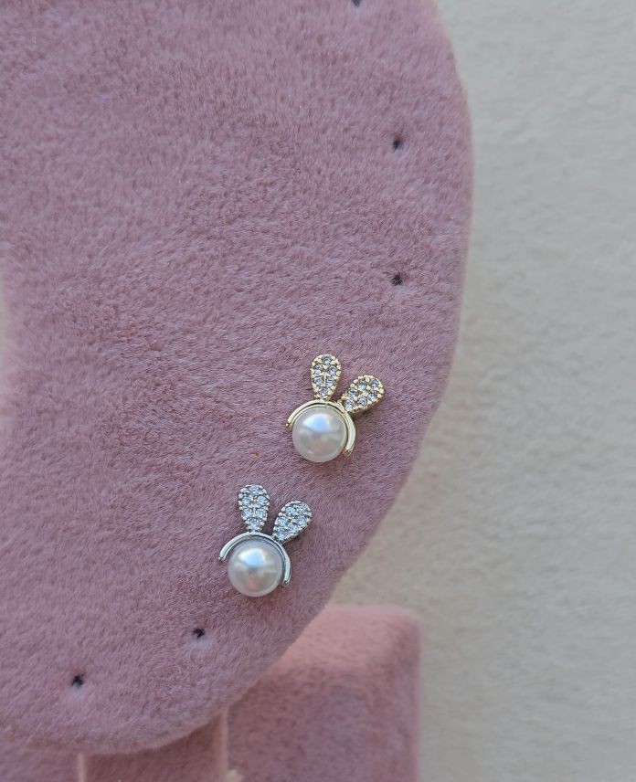 Çelik Tavşan İnci Taşlı (Arkası Düz) Piercing