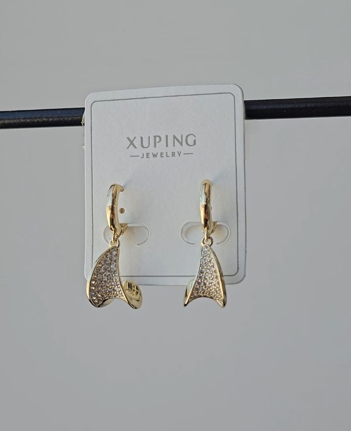 Xuping Vintege Taşlı Gold Küpe