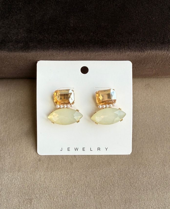 Pirinç Elips Beyaz Krem Taşlı Küpe