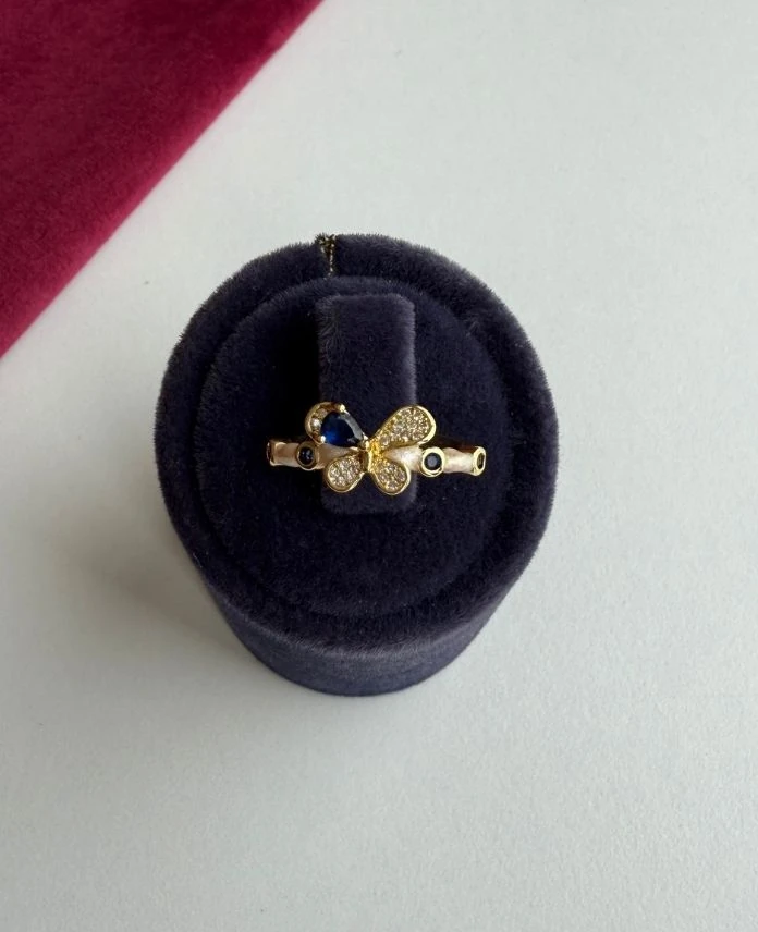 Pirinç Ayarlamalı Beyaz Kelebek Taşlı Yüzük