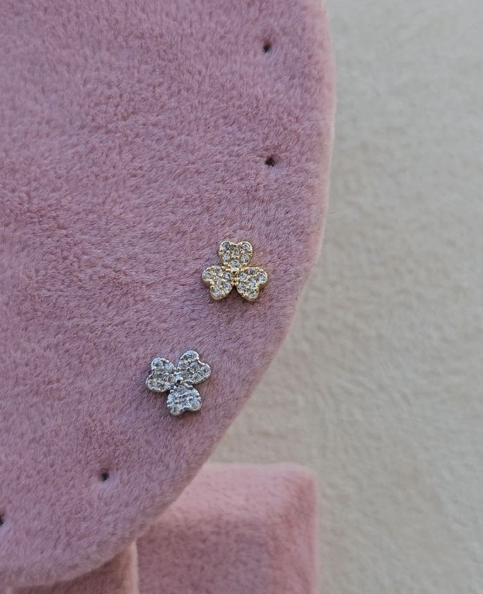 Çelik Çiçek Taşlı (Arkası Düz) Piercing