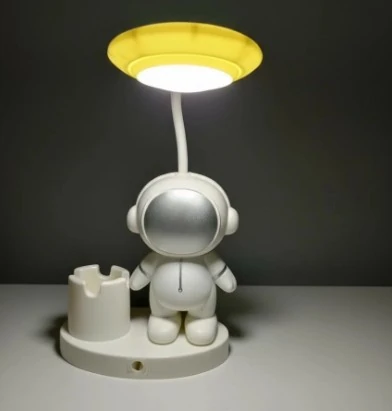 Astronot LED'li Masa Lambası Ve Kalemlik	