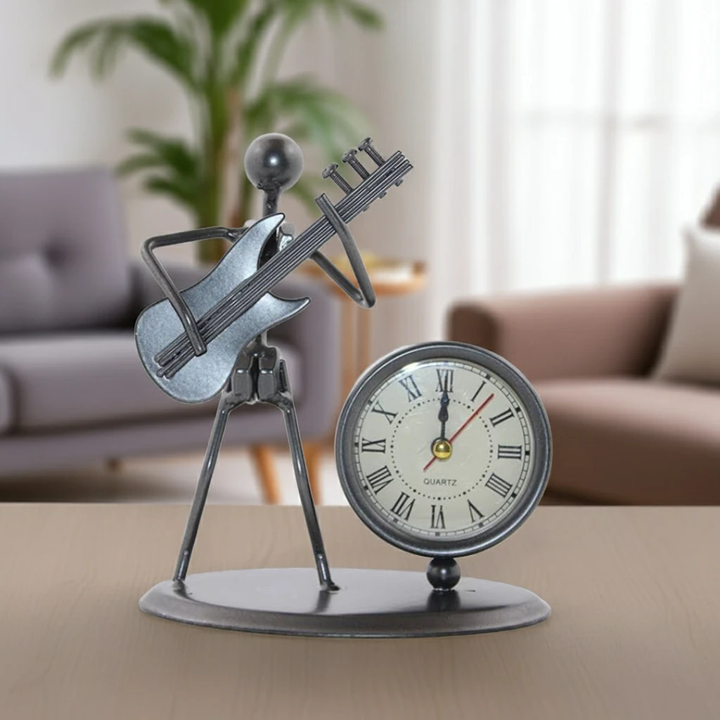 Masa Üstü Metal Saat Gitar Çalan Müzisyen