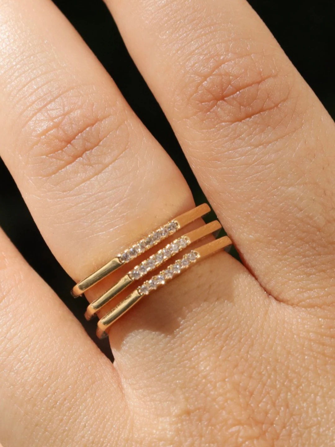 Ayarlanabilir Taş Detaylı Yüzük 