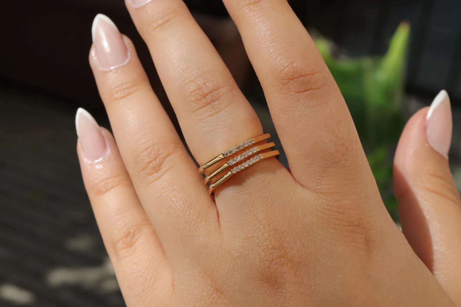 Ayarlanabilir Taş Detaylı Yüzük 