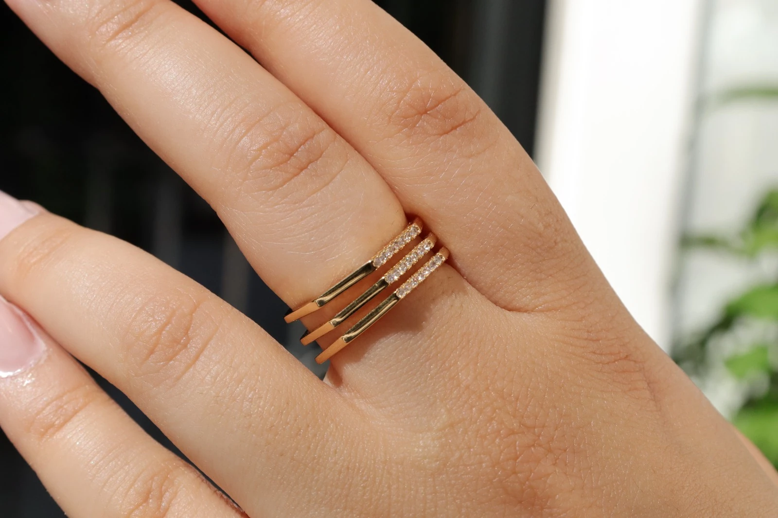 Ayarlanabilir Taş Detaylı Yüzük 