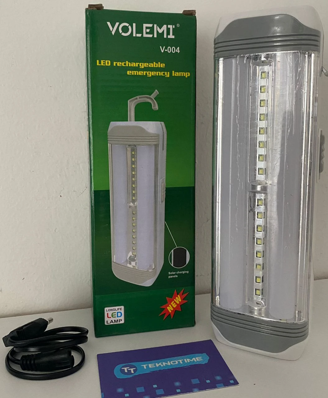 Acil Durumlar İçin Güneş Enerjisiyle Ve Kabloyla Şarj Edilebilir Beyaz Renk LED Lamba