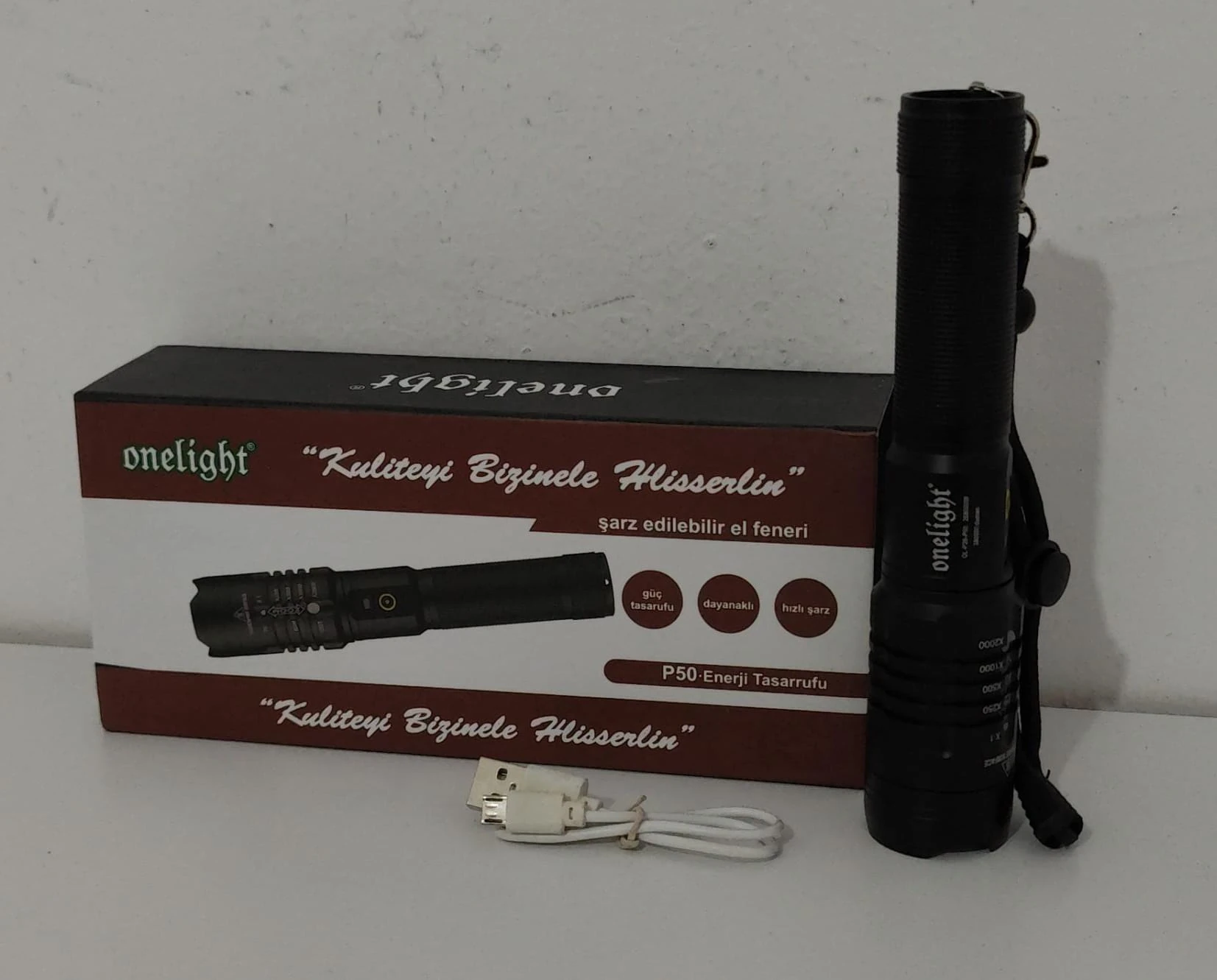 Zoomlu Onelight El Feneri
