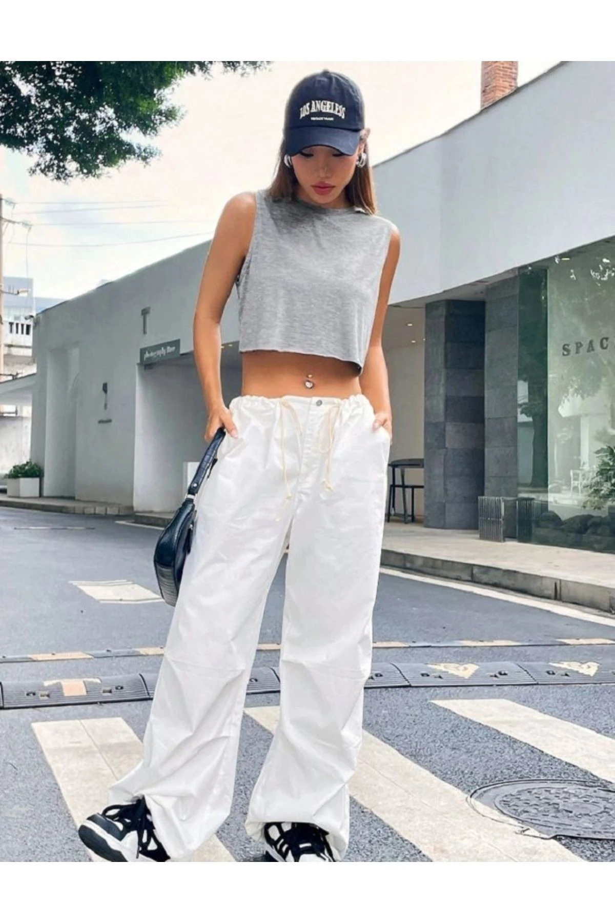 KADIN CROP KOLSUZ BLUZ ETEK DİKİŞSİZ -RİBANA KUMAŞ