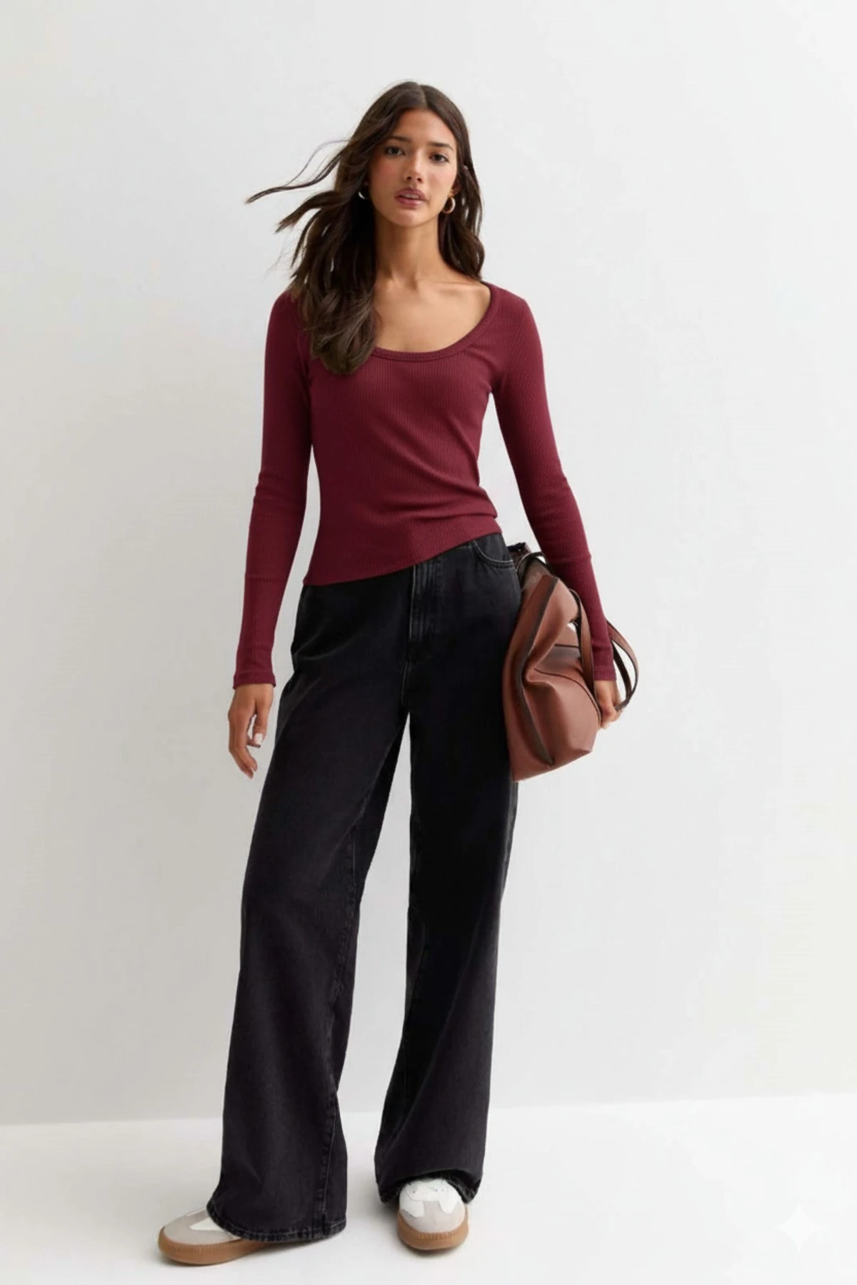 Kadın Siyah Uzun Kol, Derin Havuz Yaka Bluz, Fitilli Kaşkorse Kumaş