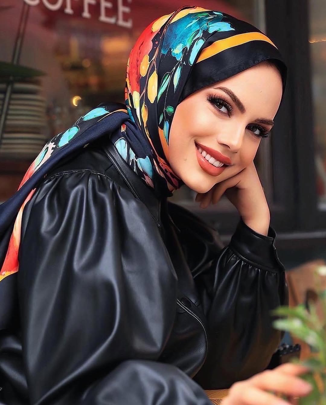 İran İpeği Lale Serisi