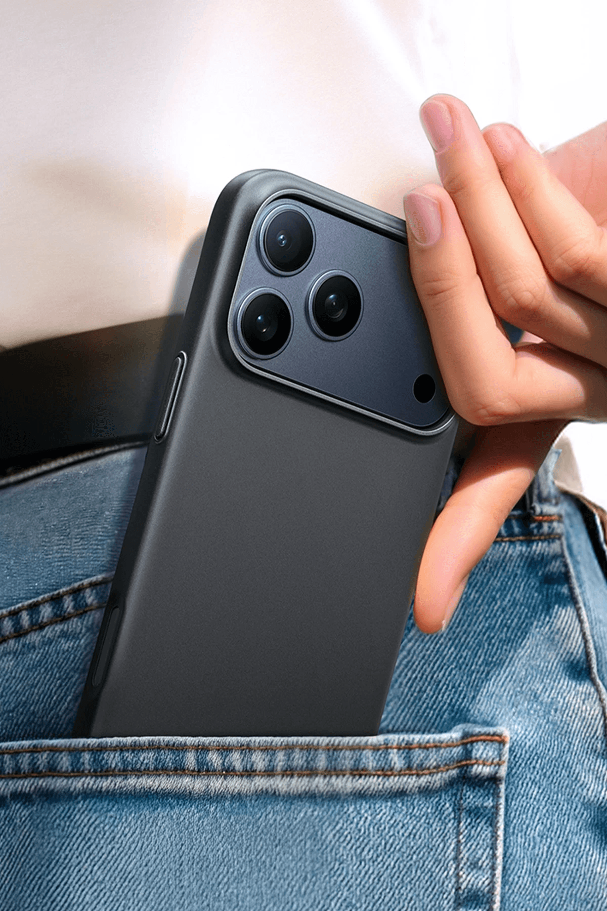 TORRAS iPhone 17 Pro SlimFit Magsafe Kılıf