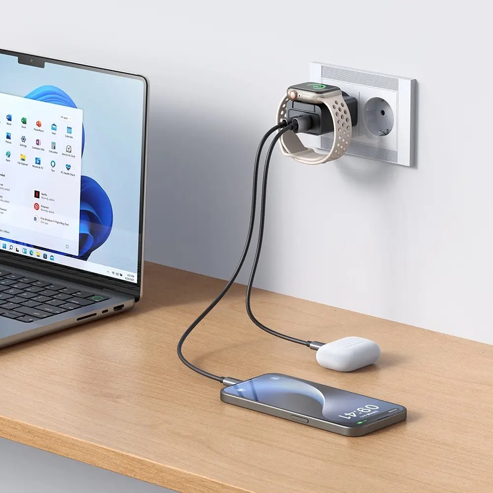 MCDODO CH-3700 30W 2'si 1 Arada Kablosuz Apple Watch ve Seyahat Şarj Adaptörü