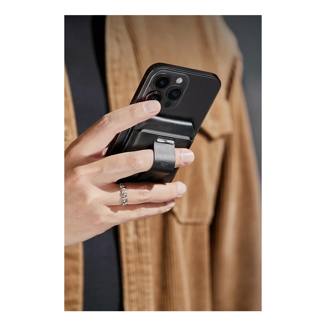 ESR HaloLock Geo Find My Destekli Stant Özellikli Magsafe Kartlık - Siyah