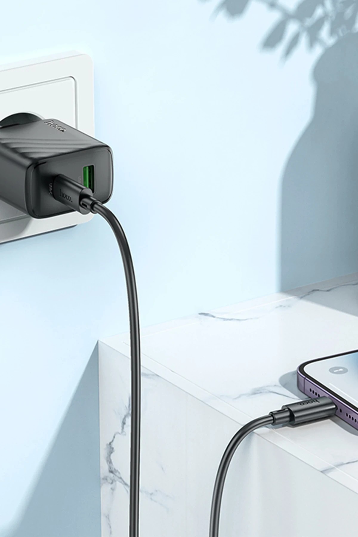 HOCO CS23A Sunlight 30W 1 Adet Type-C ve 1 Adet USB 3.0 QC Çıkışlı PD Hızlı Şarj Aleti - Siyah