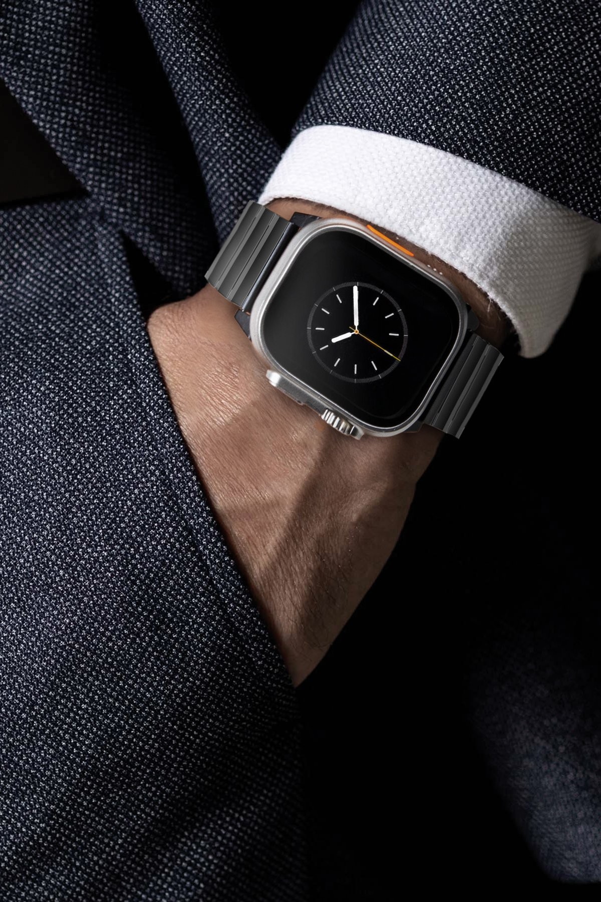 UNIQ Watch 46 mm Strova Mag Çelik Kordon - Siyah