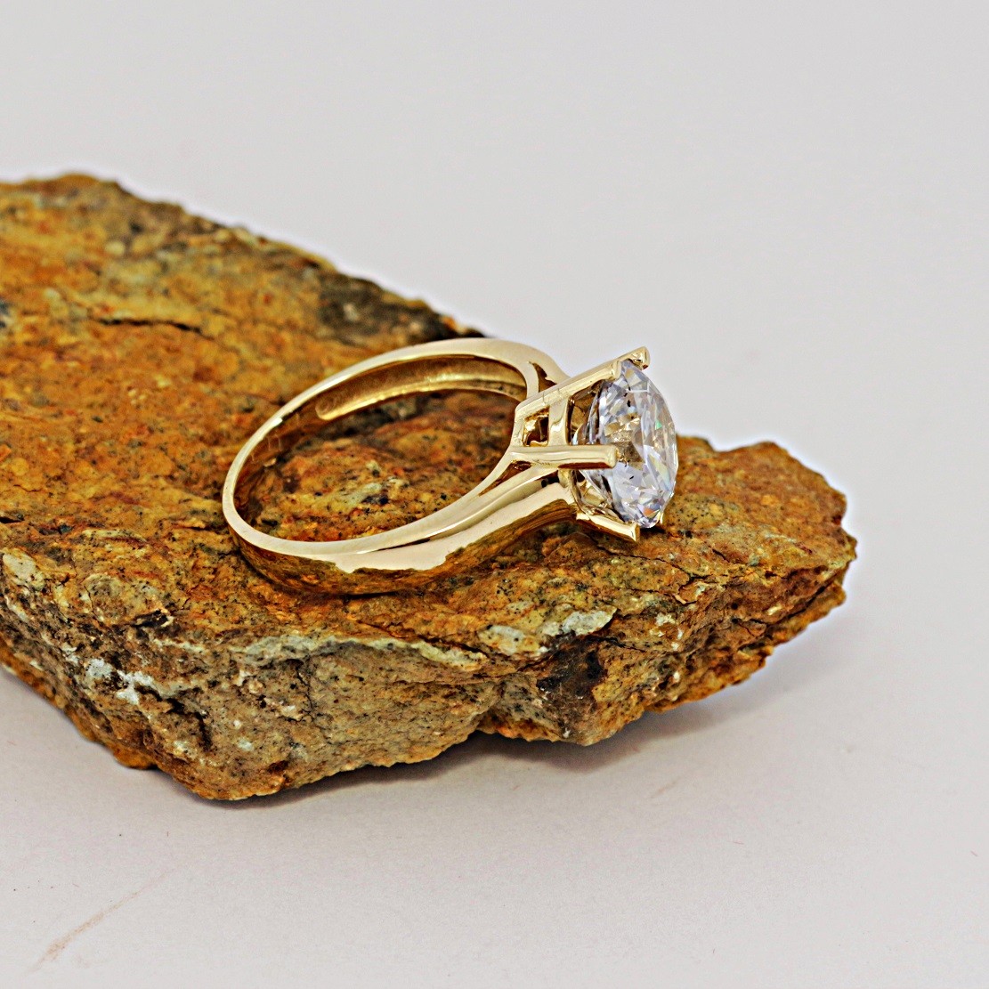  Gold Solitaire Ring