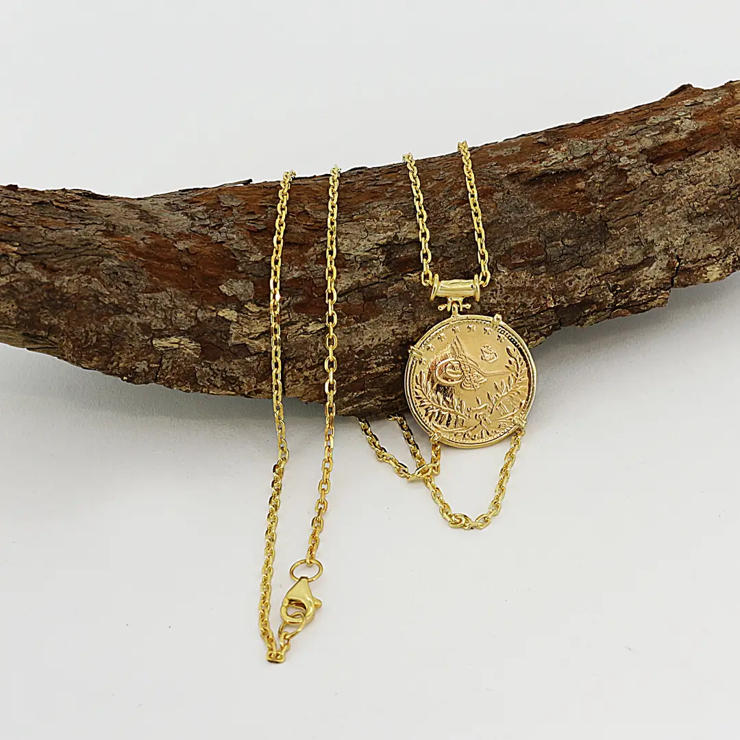 Reşat Half Lira Coin Framed Necklace