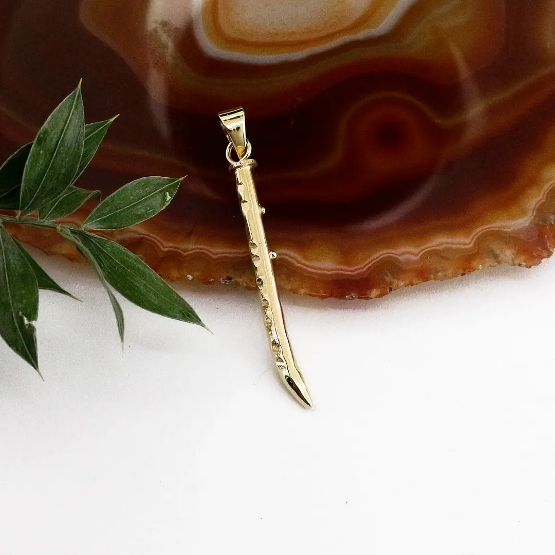 Initial Stud Necklace Pendant İ Letter
