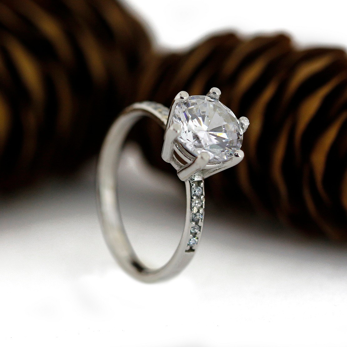 Gold White Solitaire Ring