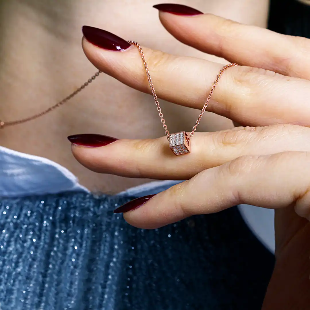 Diamond Necklace Roz