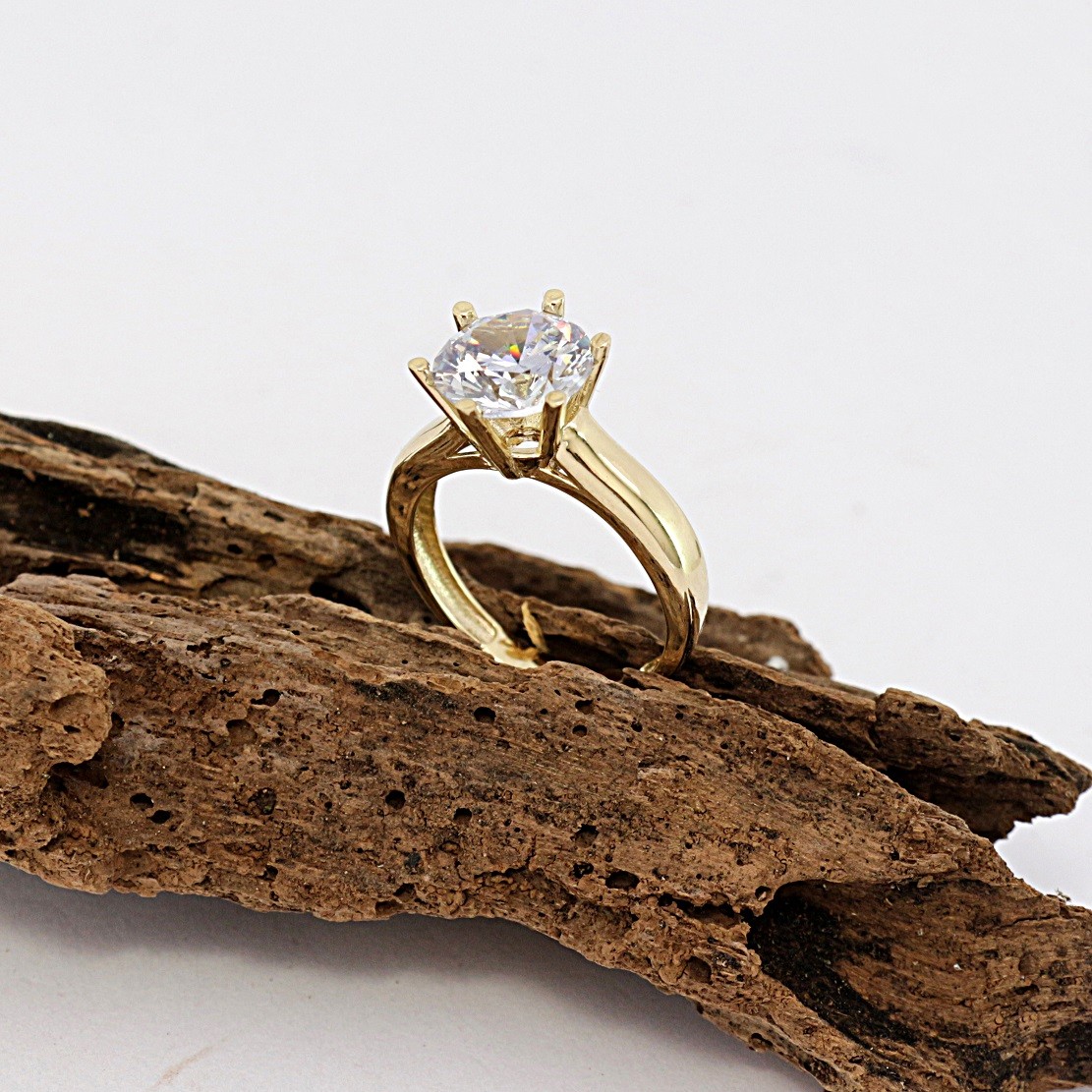  Gold Solitaire Ring