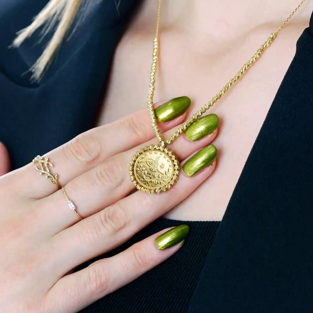Reşat Quarter Lira Coin Dorica Necklace