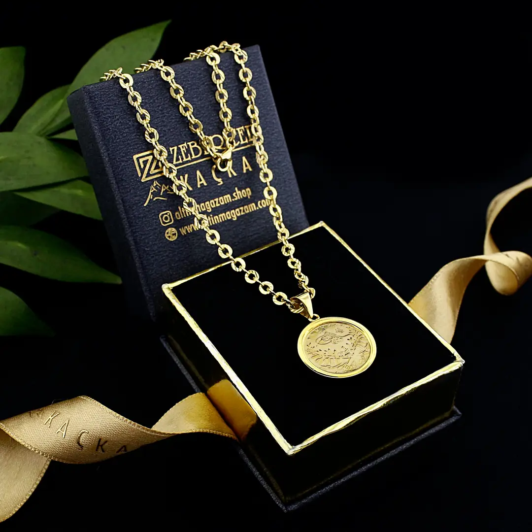 Reşat Half Lira Coin Framed Necklace