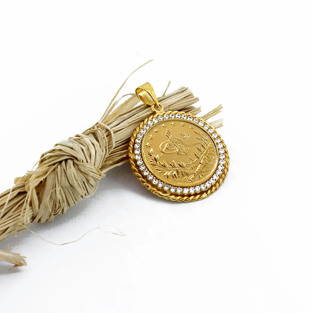 Reşat Tam Lira Coin Framed Necklace Pendant