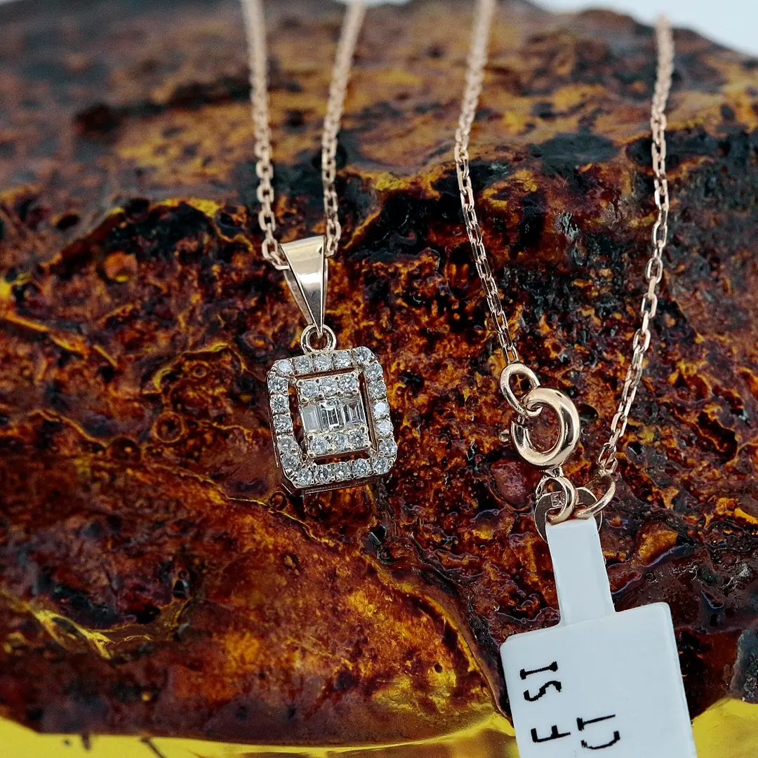 Diamond Baguette Necklace Roz