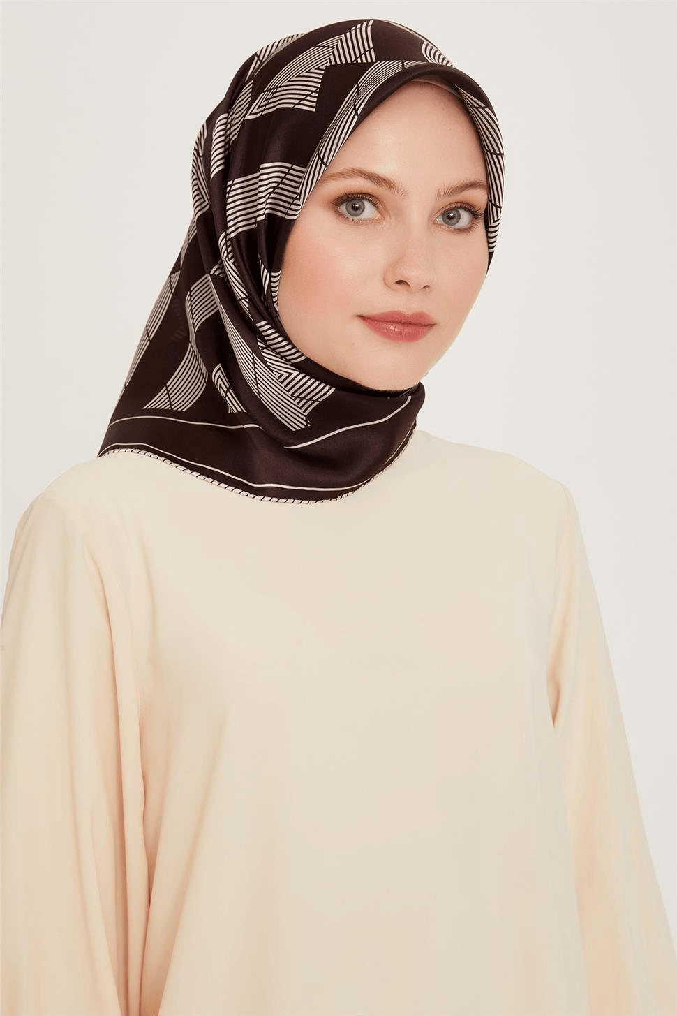 Armine Sura İpek Eşarp 9255D (S )
