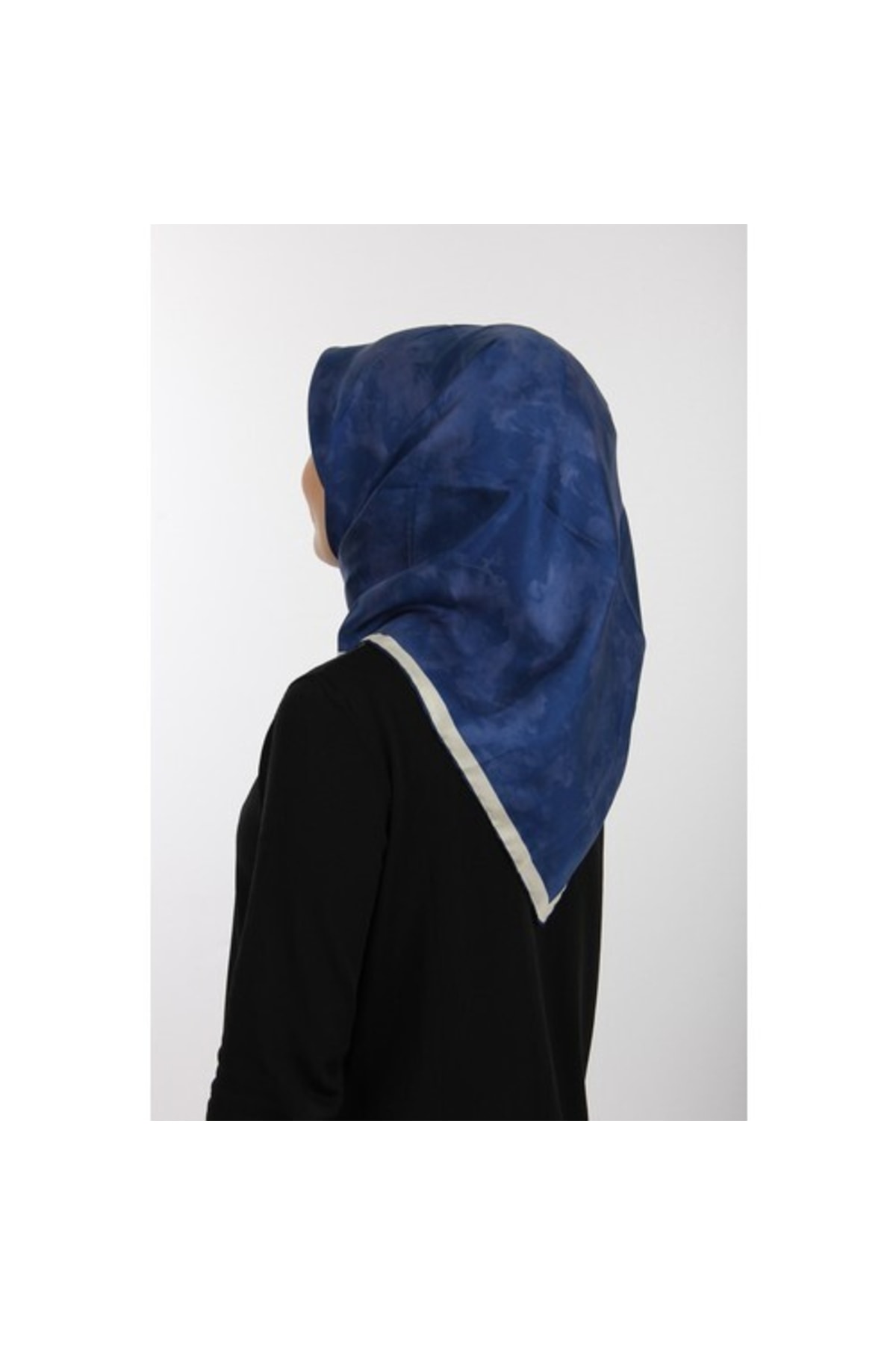 Koyu Mavi Ipek Krep Saten Eşarp 7208701-323