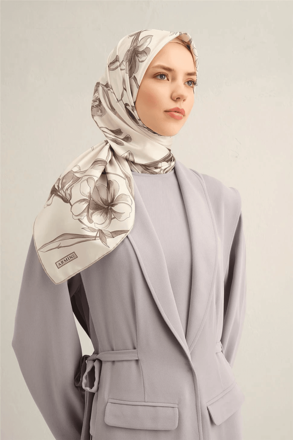 Armine Çiçek Desenli Saf İpek Sura Eşarp 9304