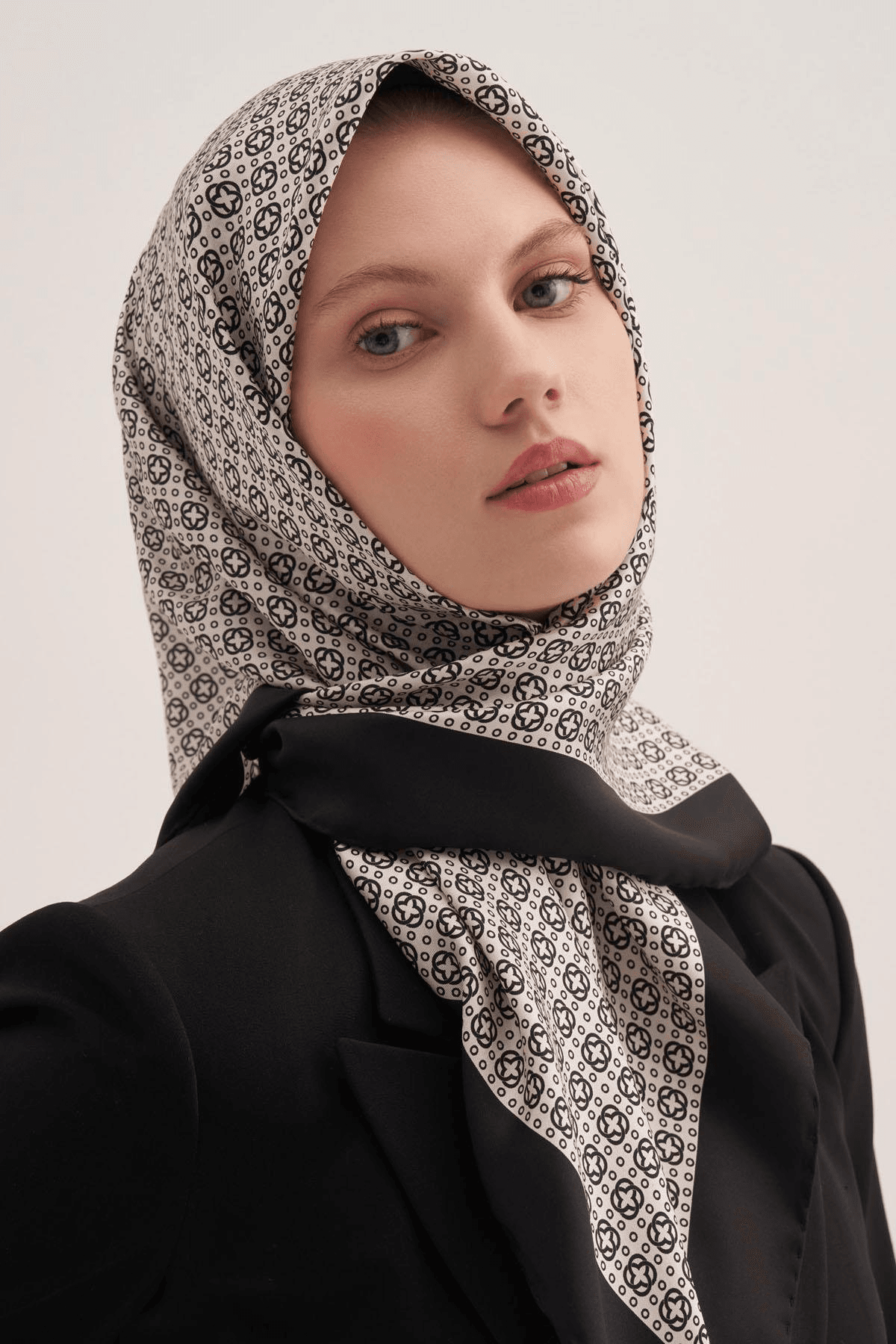 Aker Fırça Desenli İpek Krep Saten Eşarp - İlkbahar - Yaz- 8963701-311-Sura