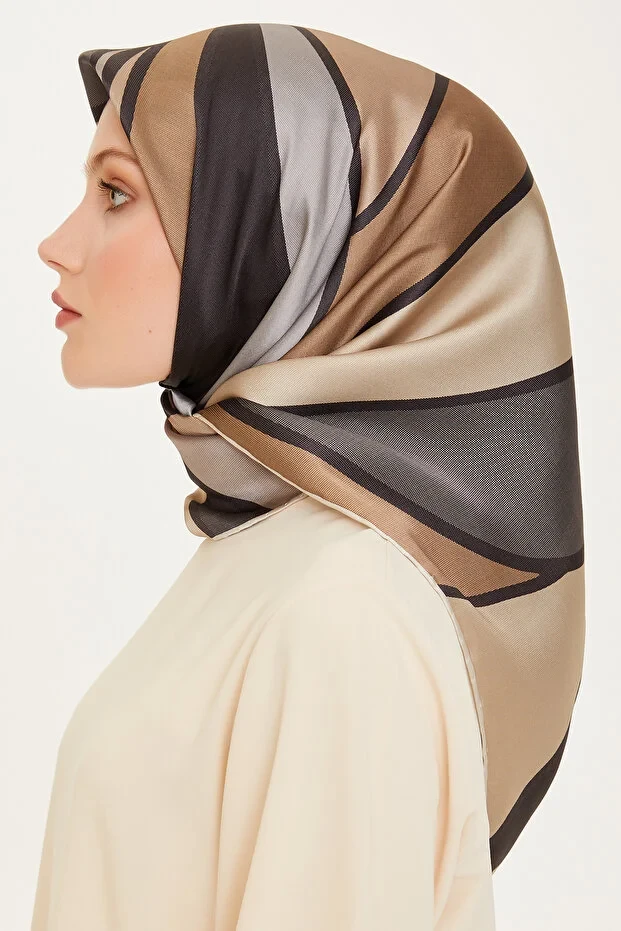 Armine Geometrik Desenli Sura Saf İpek Eşarp - 9232