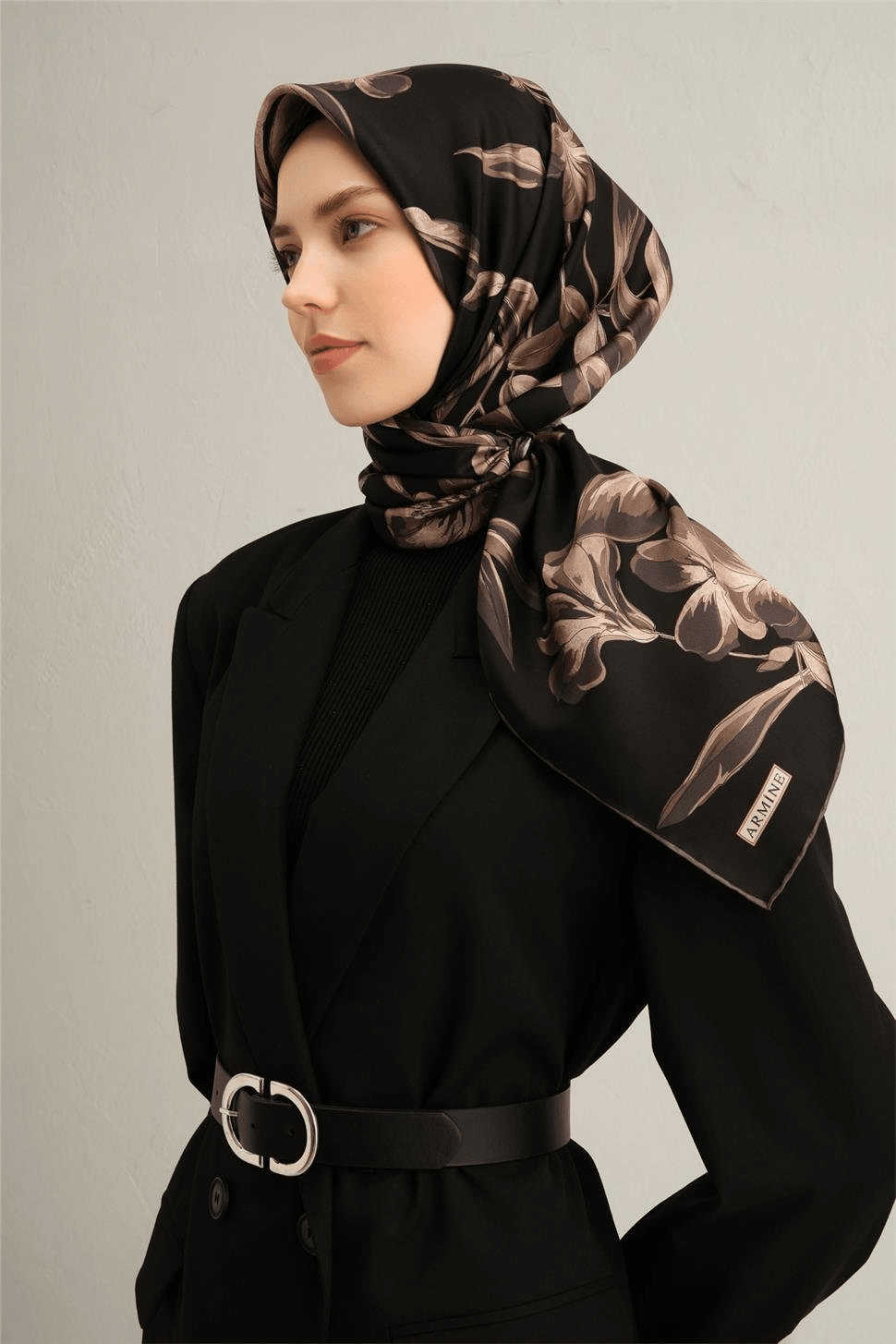 Armine Çiçek Desenli Saf İpek Sura Eşarp 9304
