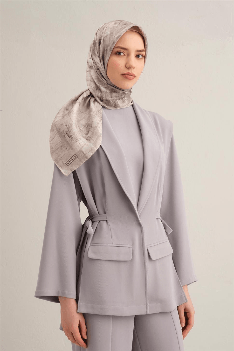 Armine Monogram Desenli Saf İpek Sura Eşarp 9339 81