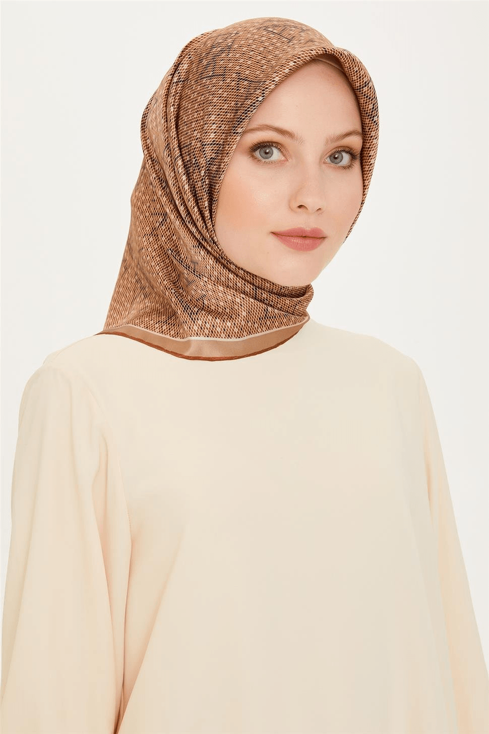 ARMİNE DJ SAF İPEK EŞARP 9228D (S) ( SURA)